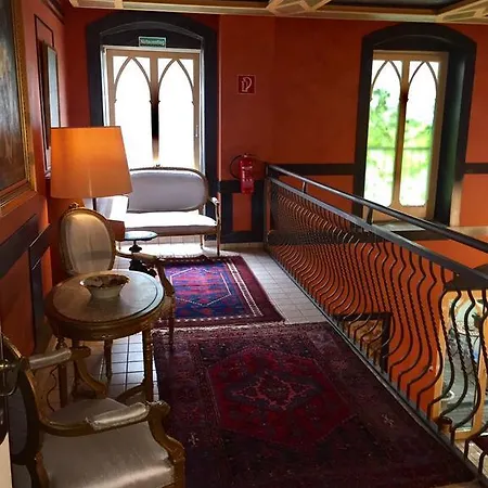 Bed & Breakfast Tempelhof 3*