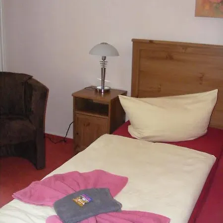 Bed & Breakfast Tempelhof 3*