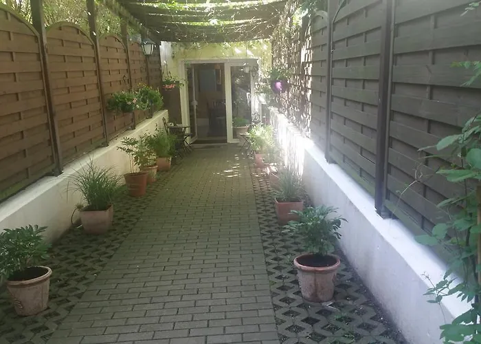 Tempelhof Nocleg ze śniadaniem 3*