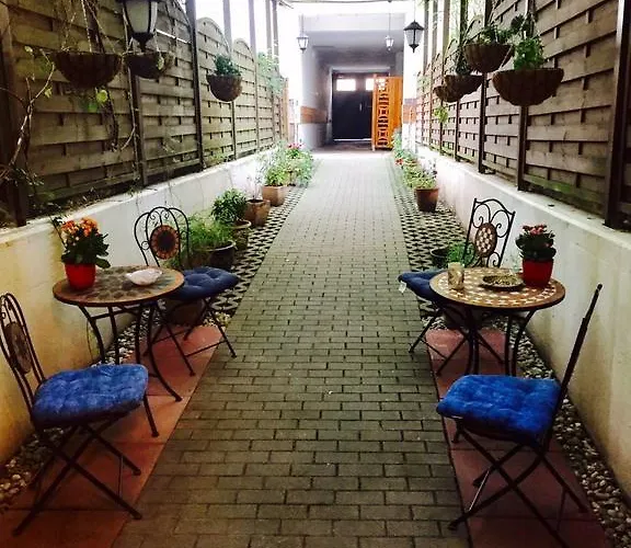 Tempelhof Nocleg ze śniadaniem 3*